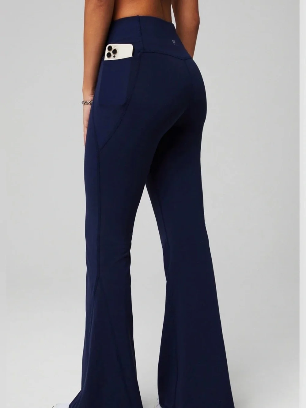 *NWT Fabletics Oasis PureLux High-Waisted Crossover Flare Black Leggings - Picture 2 of 12